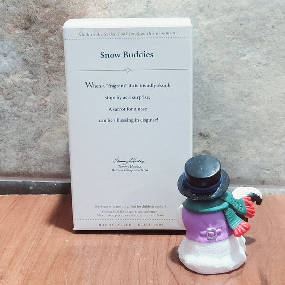 Hallmark Snow Buddies 2006 Snowman Skunk Christmas Ornament - Picture 2 of 12